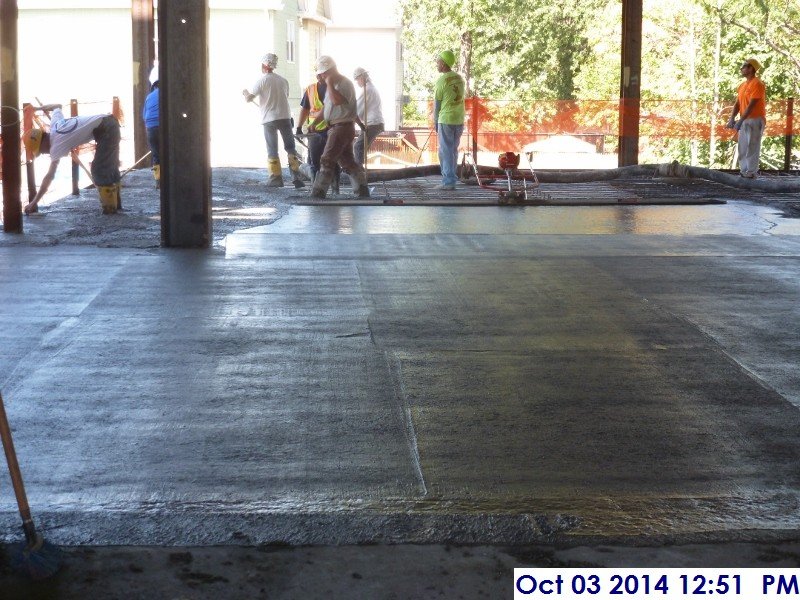 Pouring the concrete slab on deck at the 2nd Floor Facing North (800x600)